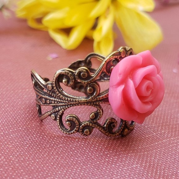 Vintaged Pink Rose Lace Ring - Picture 5 of 7